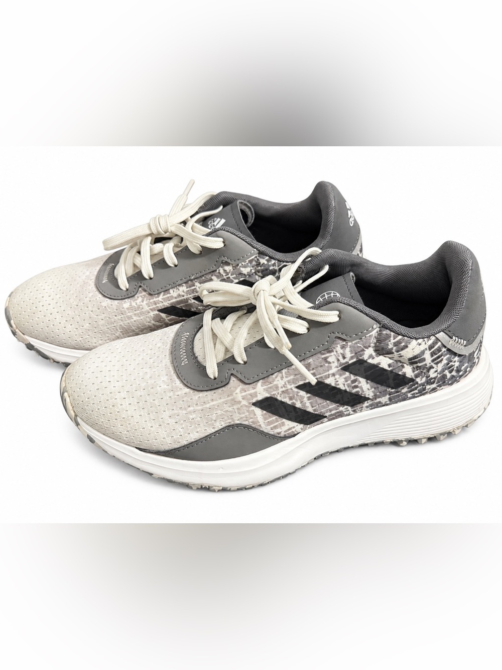Adidas Unisex Grey Camo Running Sneakers men’s US 6, woman’s US 7.5 – GV9786